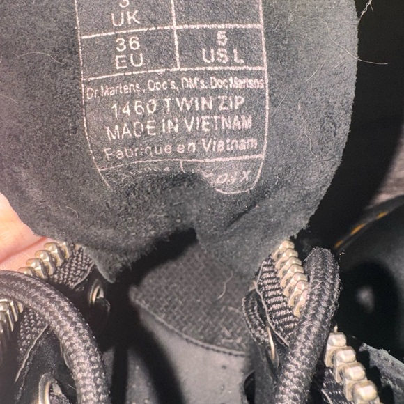 Women’s Dr. Martens Combat Boots Size 5 - Picture 3 of 4